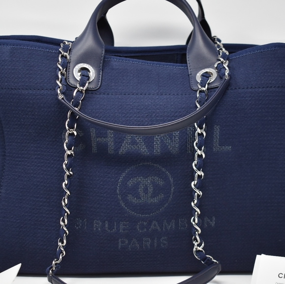 Chanel Deauville Navy - Picture 5 of 16